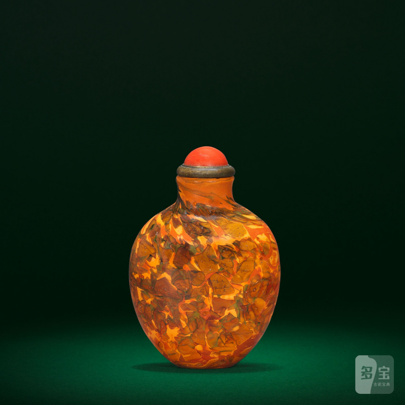 十八世紀 仿雄黃玻璃鼻煙壺 | A GLASS 'REALGAR' SNUFF BOTTLE